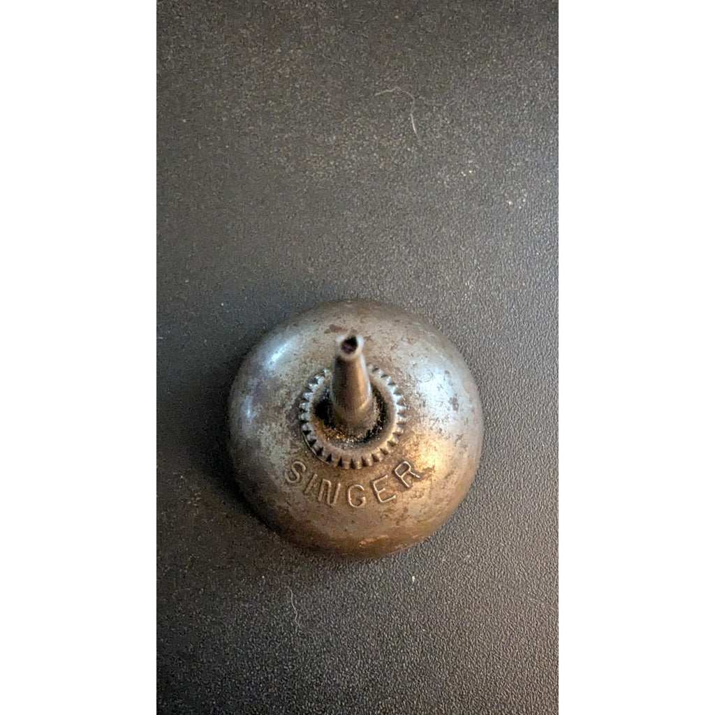 Vintage Singer Sewing Machine Thumb Pump Oil Can Oiler Embossed Steel
