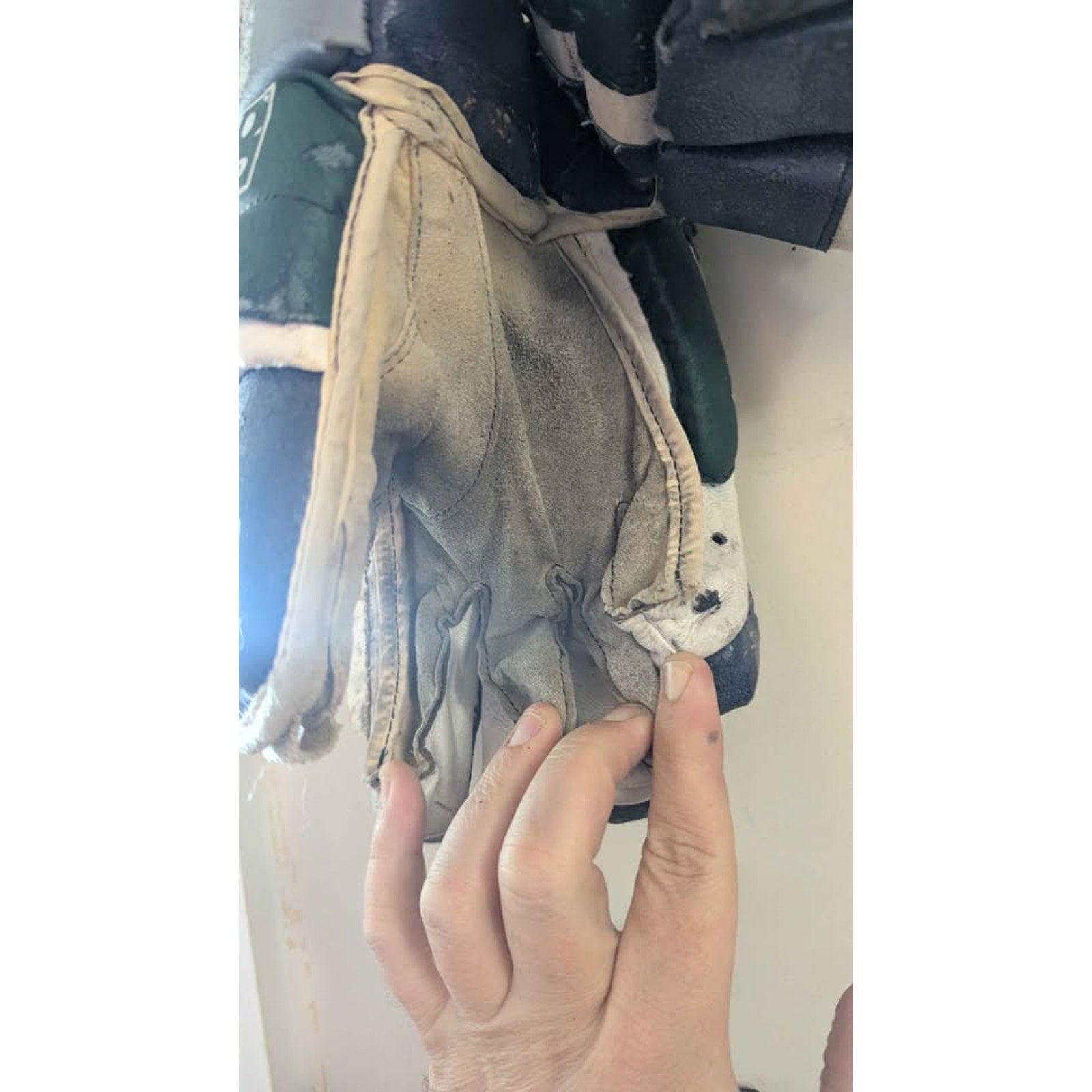 Vintage WHA Houston Aeros CCM Pro Stock Leather Hockey Gloves