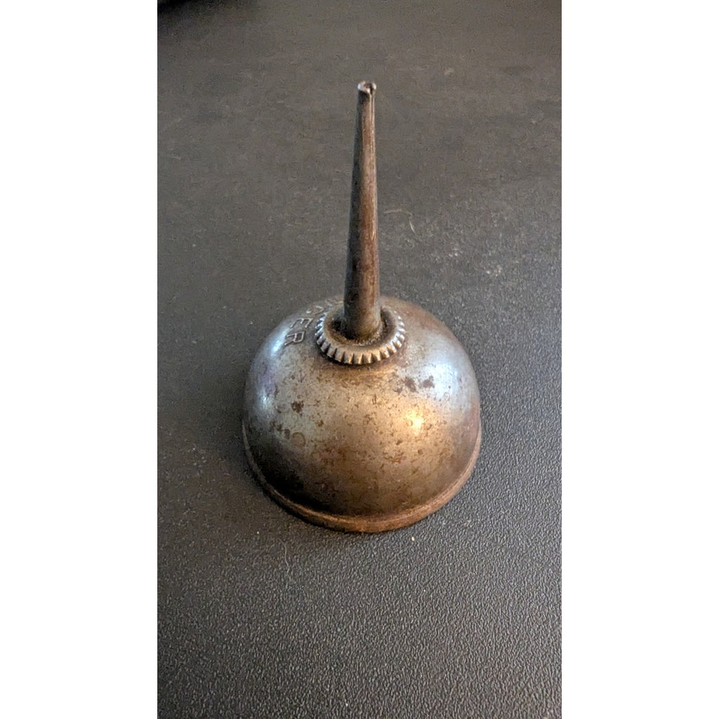Vintage Singer Sewing Machine Thumb Pump Oil Can Oiler Embossed Steel