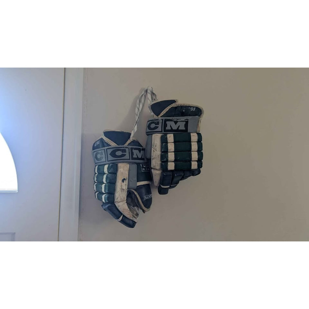 Vintage WHA Houston Aeros CCM Pro Stock Leather Hockey Gloves