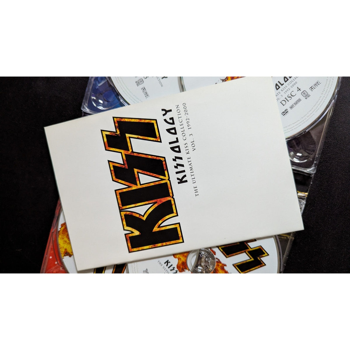 KISS - Kissology Volume 3 (1992-2000) 4-Disc DVD Box Set w/ Booklet & Coventry '73